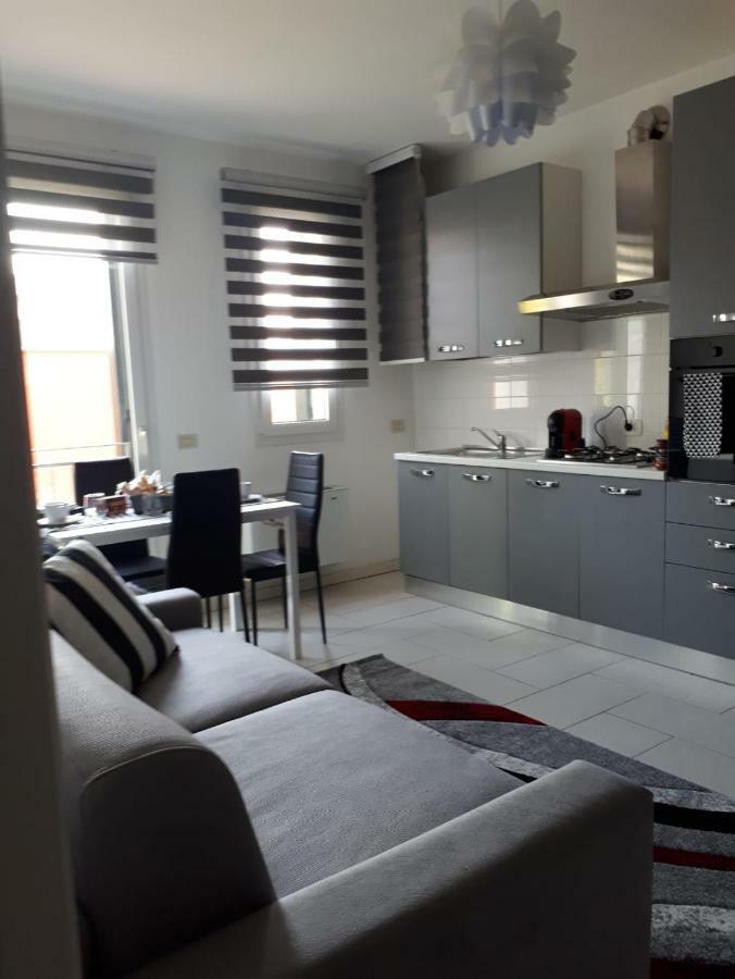 My Home Apartment 미라 외부 사진